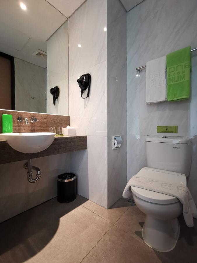 Hotel Maxone Platinum Hayam Wuruk Yakarta Exterior foto